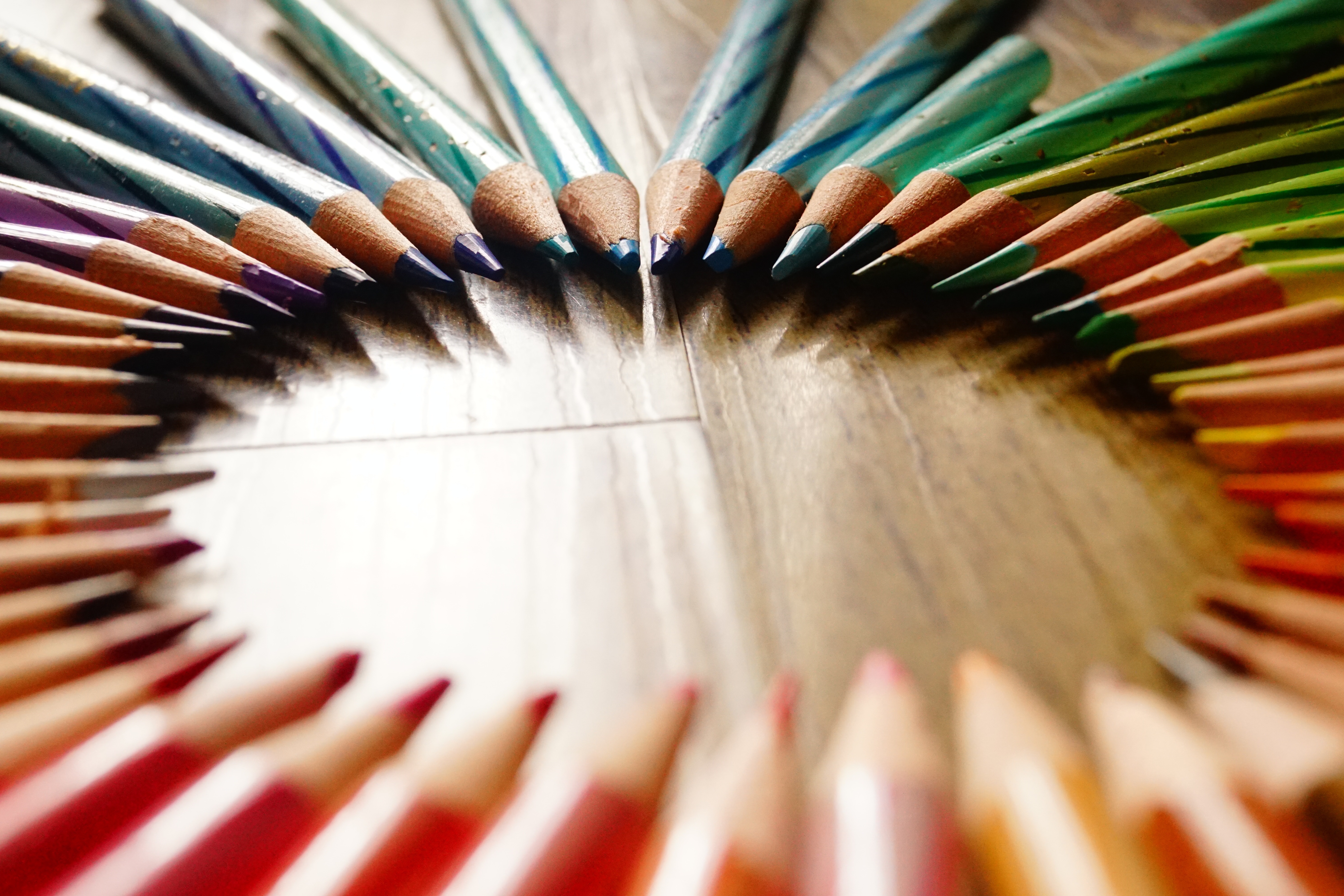 lápices de colores del círculo del arco iris